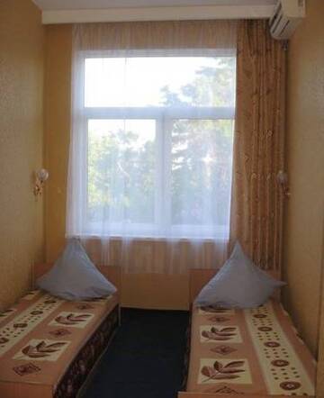 Семейный номер (для 6 взрослых) в Гостинице Ассоль-Парк